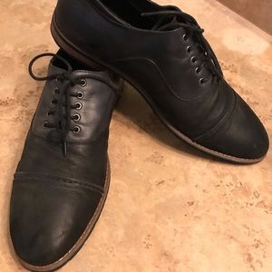 Nice black tie-up loafers